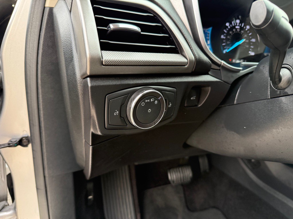 2017 Ford Fusion Image 24