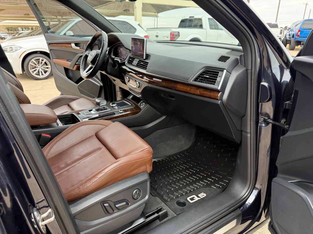 2020 Audi Q5 Image 16