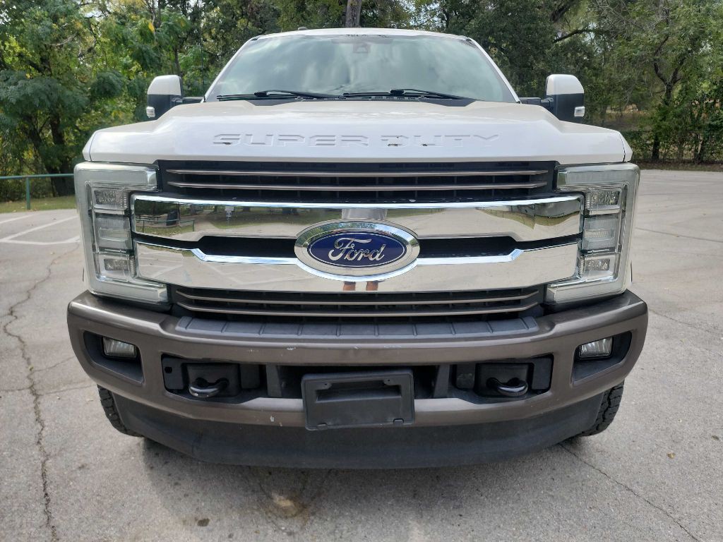2017 Ford F-250 Image 2