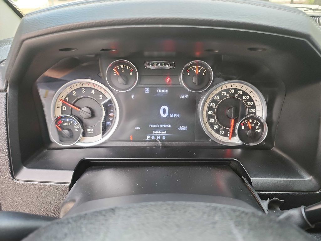 2014 RAM 2500 Image 25