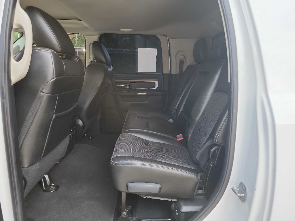 2014 RAM 2500 Image 32