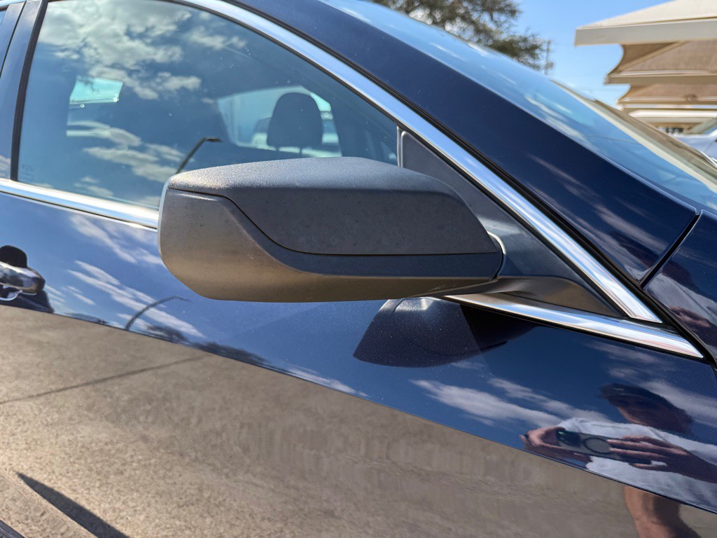 2018 Chevrolet Malibu Image 9