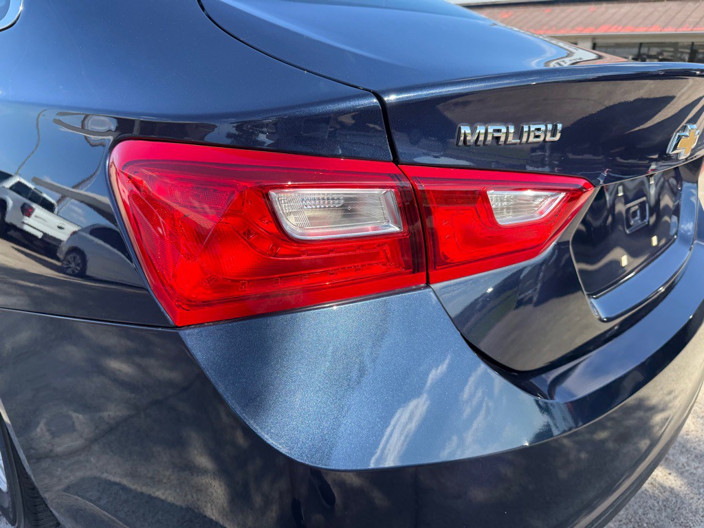 2018 Chevrolet Malibu Image 10