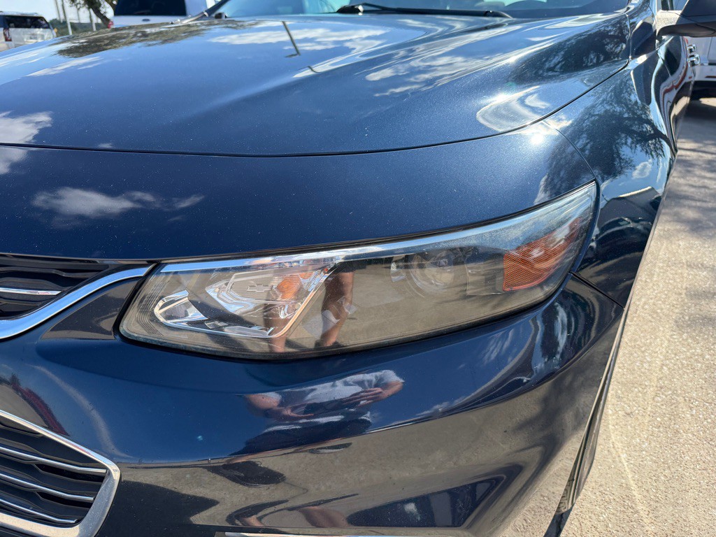 2018 Chevrolet Malibu Image 11