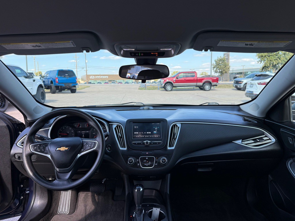 2018 Chevrolet Malibu Image 20