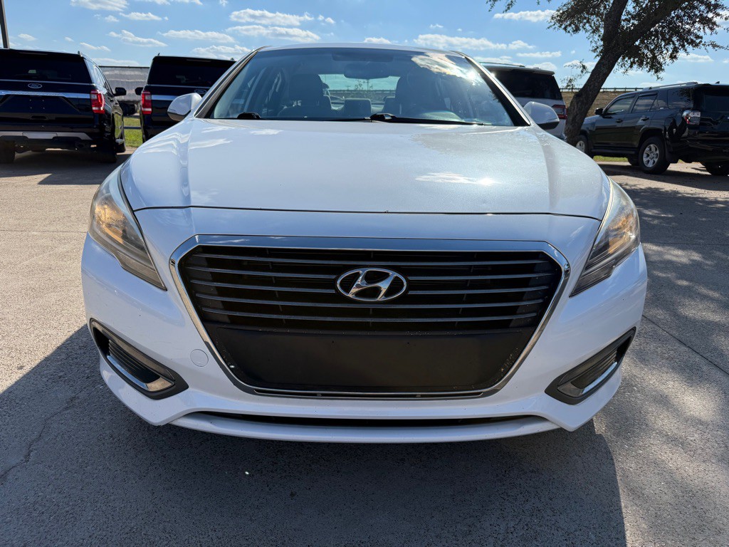 2017 Hyundai Sonata Image 2