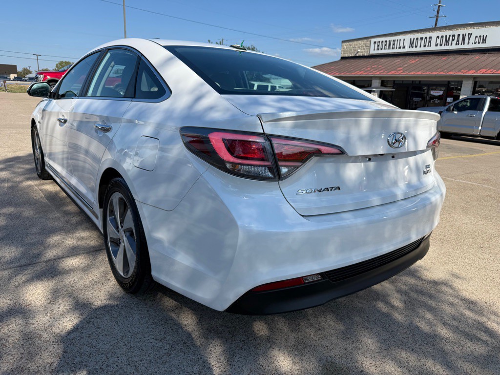 2017 Hyundai Sonata Image 5