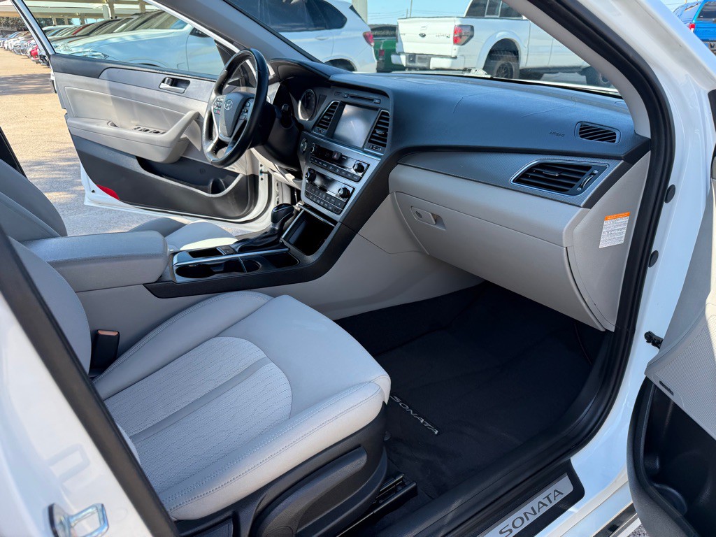 2017 Hyundai Sonata Image 15