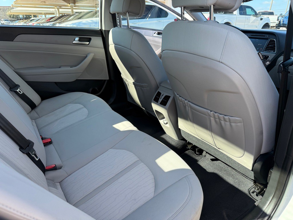 2017 Hyundai Sonata Image 16