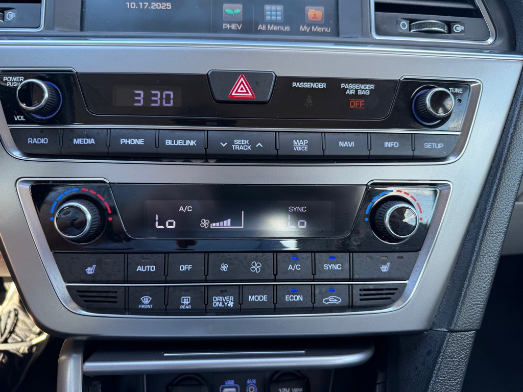 2017 Hyundai Sonata Image 32