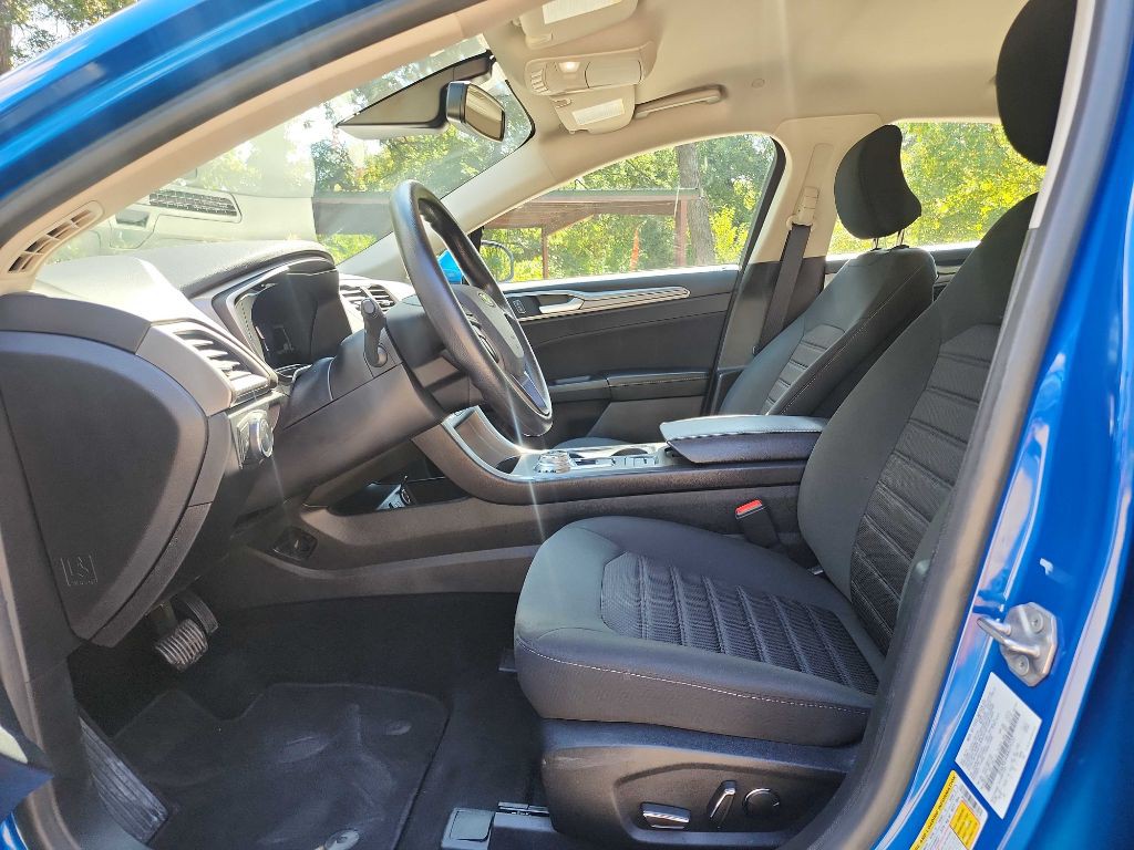 2019 Ford Fusion Image 16