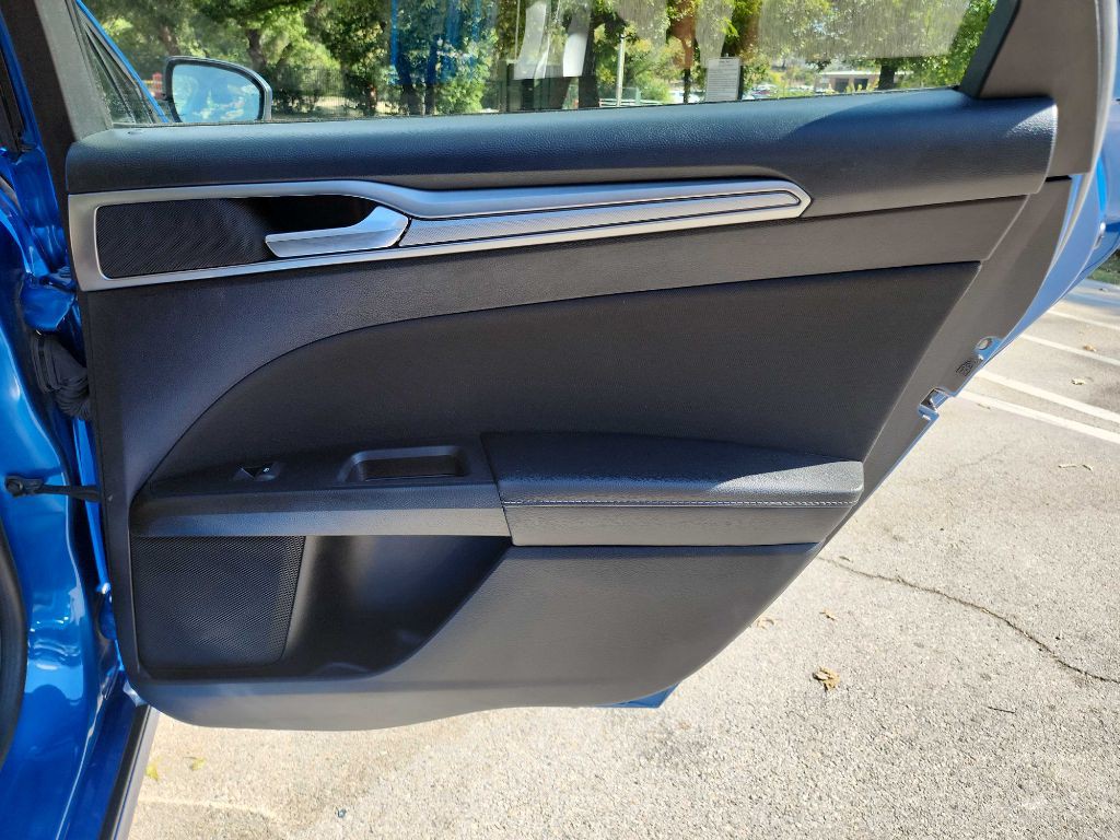 2019 Ford Fusion Image 33