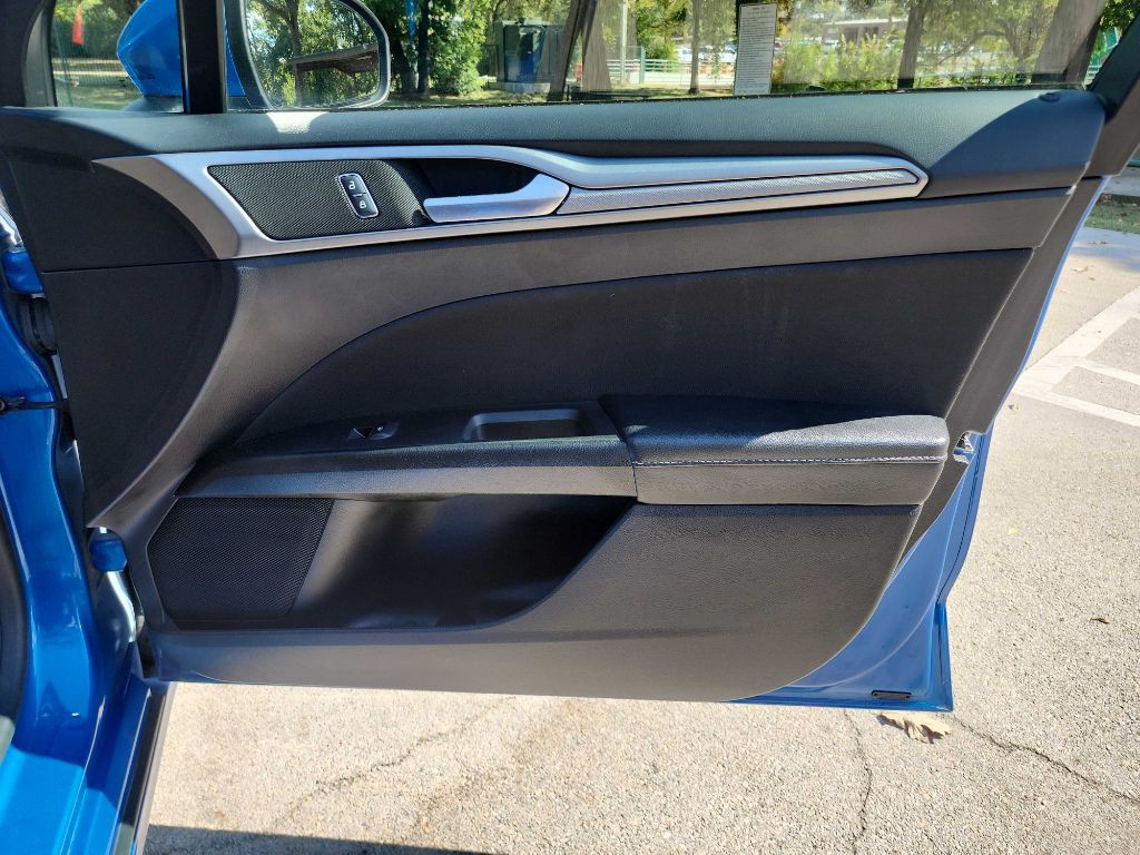 2019 Ford Fusion Image 35