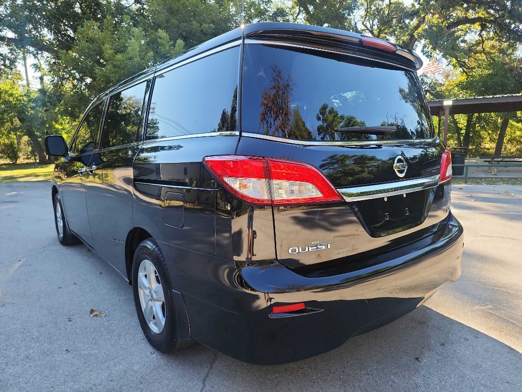 2014 Nissan Quest Image 5