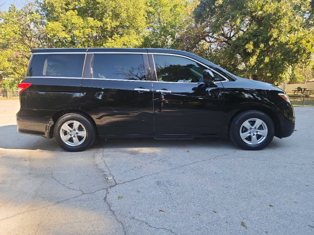 2014 Nissan Quest Image 9