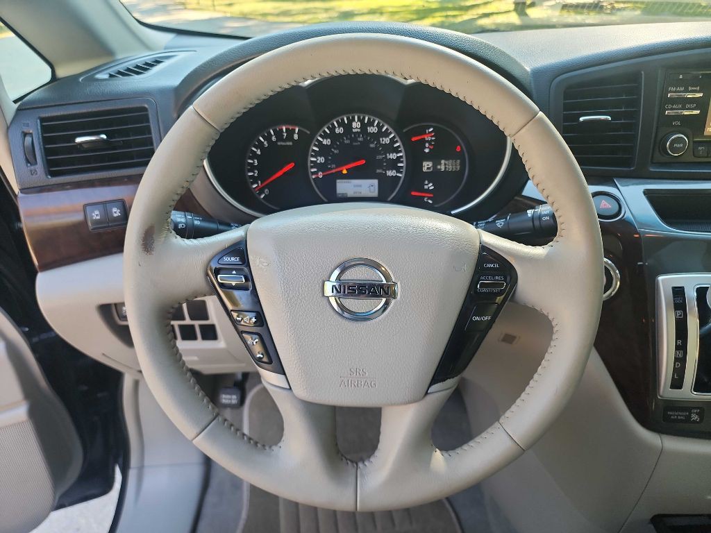 2014 Nissan Quest Image 15
