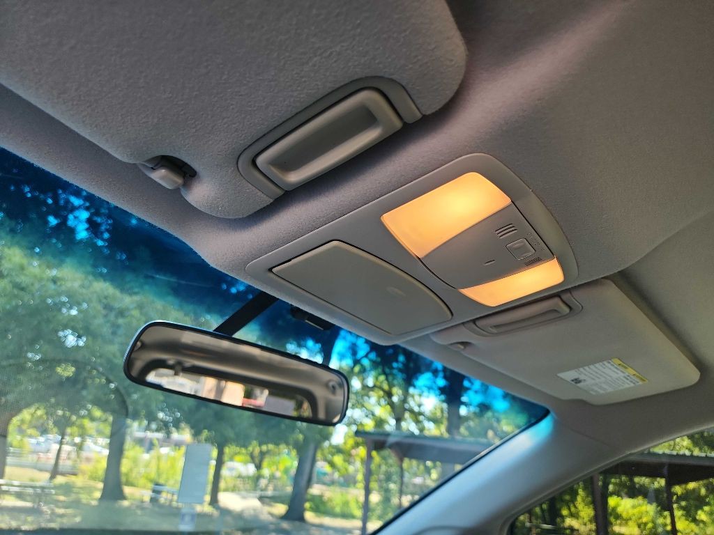 2014 Nissan Quest Image 19