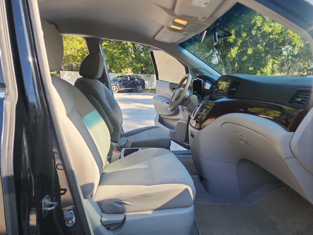 2014 Nissan Quest Image 33