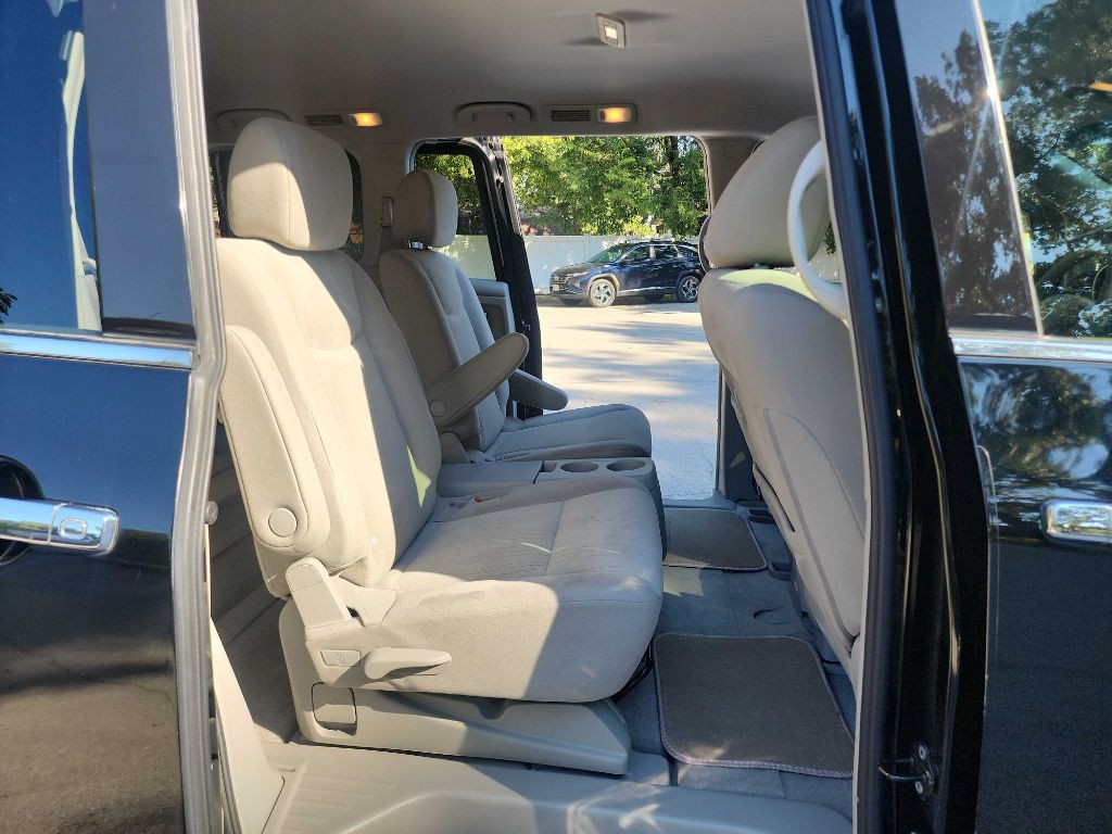 2014 Nissan Quest Image 35