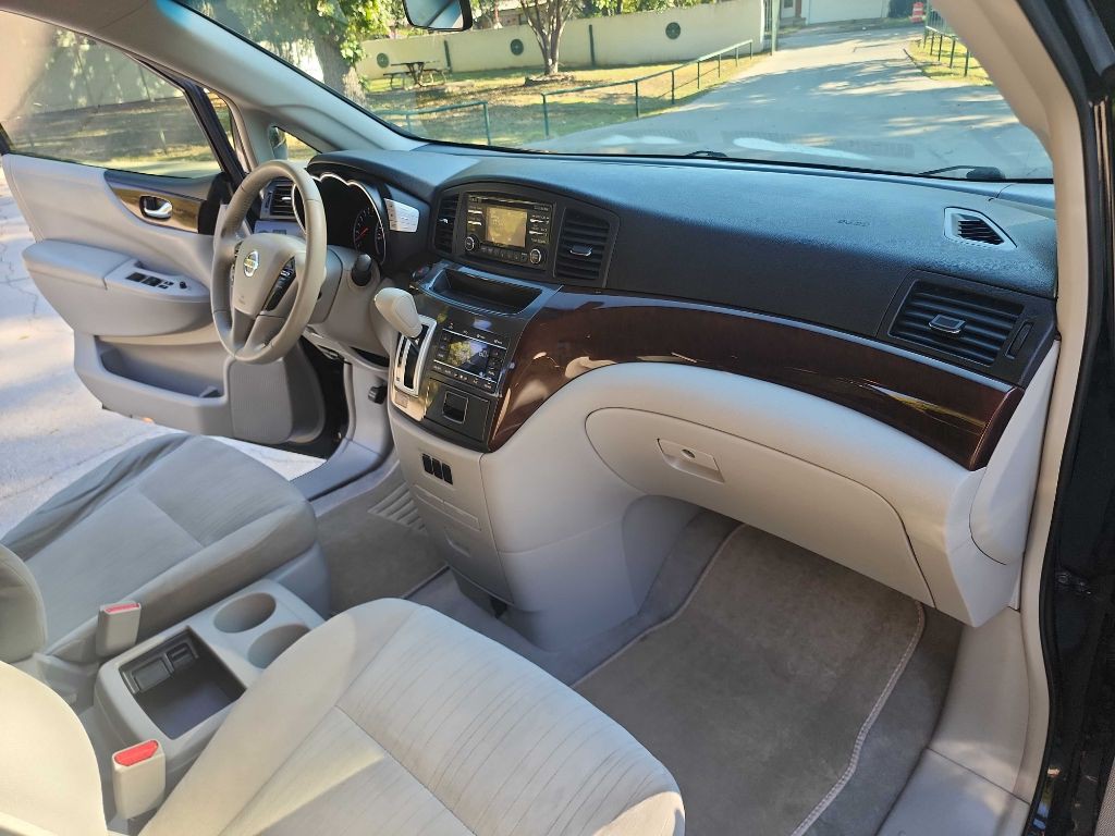 2014 Nissan Quest Image 36
