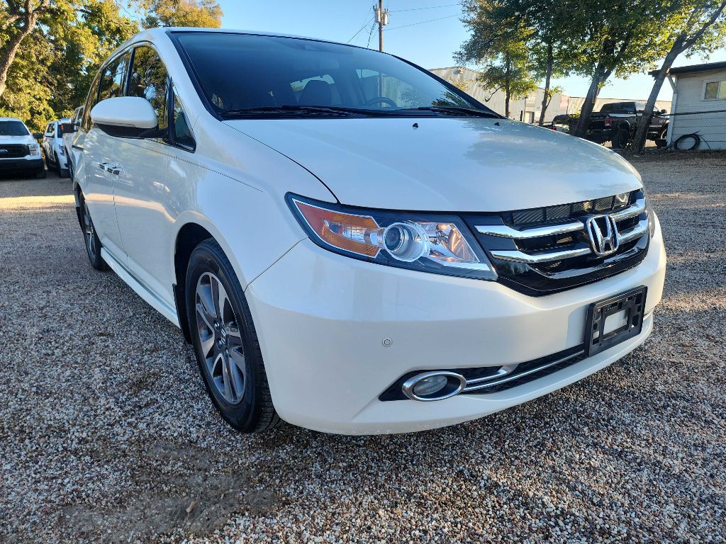 2015 Honda Odyssey Image 1