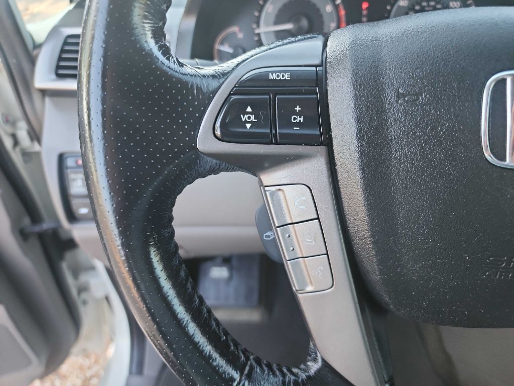 2015 Honda Odyssey Image 19