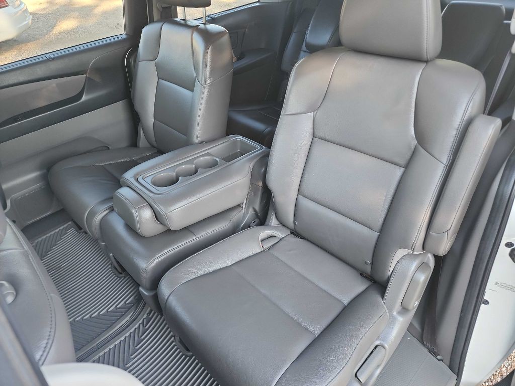 2015 Honda Odyssey Image 29