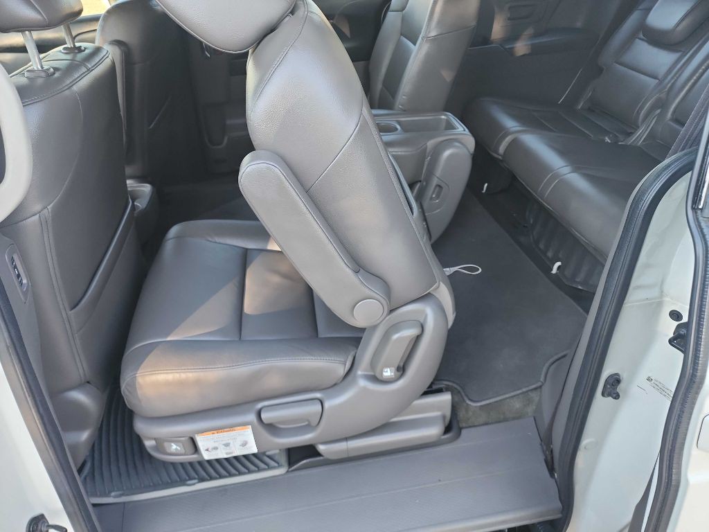 2015 Honda Odyssey Image 33