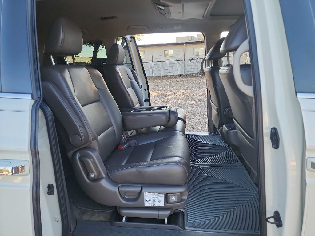 2015 Honda Odyssey Image 40