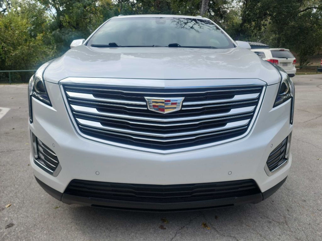 2017 Cadillac XT5 Image 2