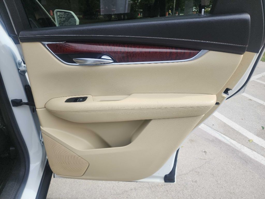 2017 Cadillac XT5 Image 36