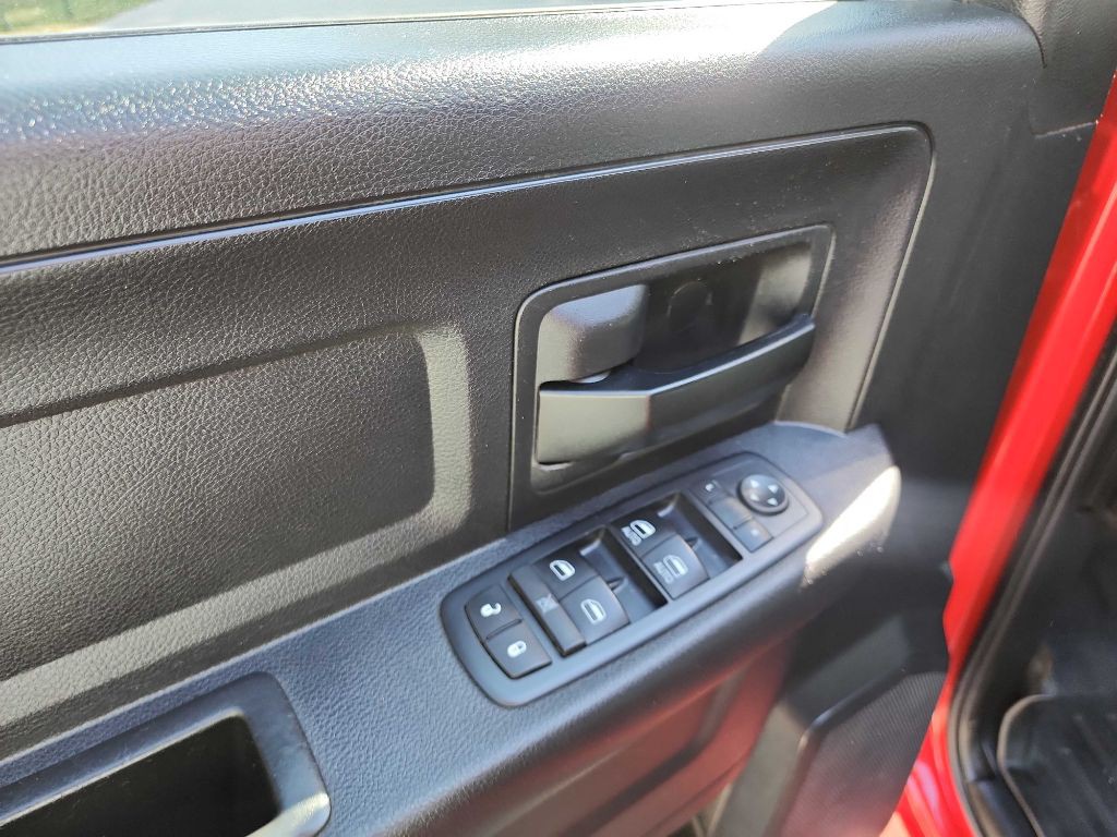 2016 RAM 2500 Image 16