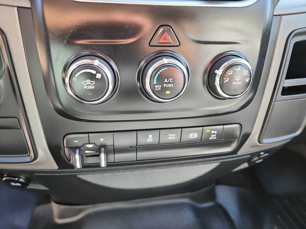 2016 RAM 2500 Image 25