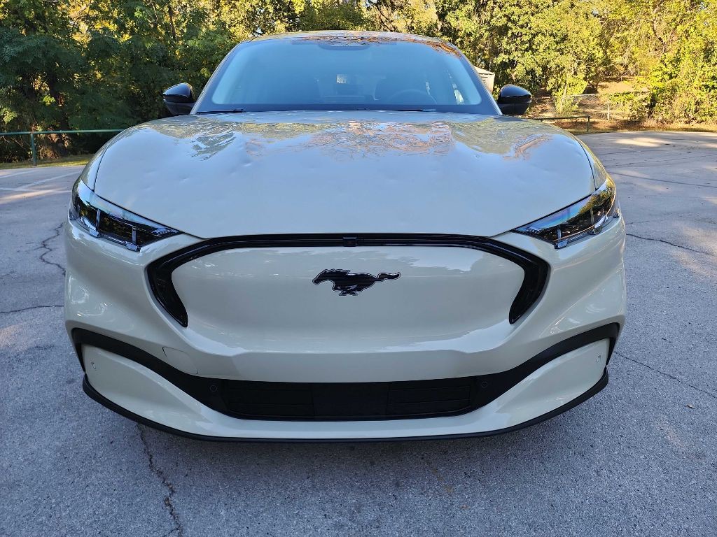 2025 Ford Mustang Image 2