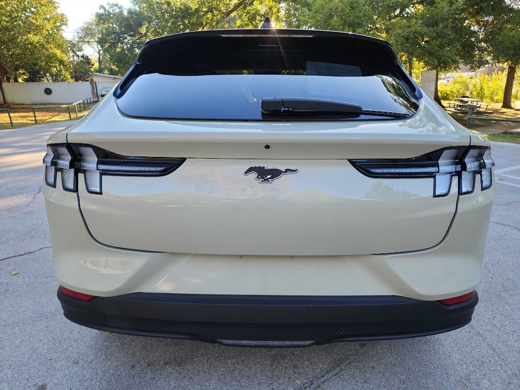 2025 Ford Mustang Image 7