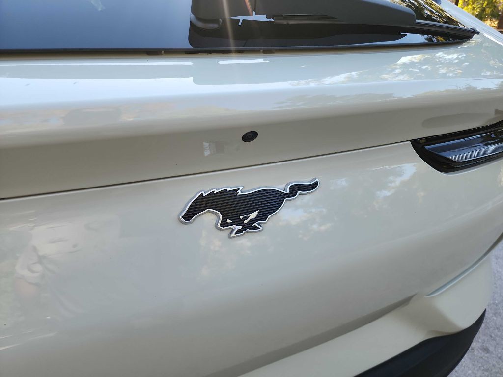 2025 Ford Mustang Image 8