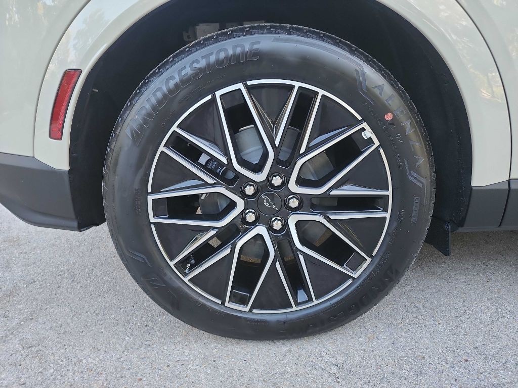 2025 Ford Mustang Image 10