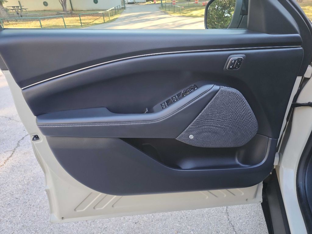 2025 Ford Mustang Image 14