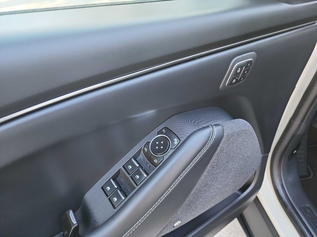 2025 Ford Mustang Image 15