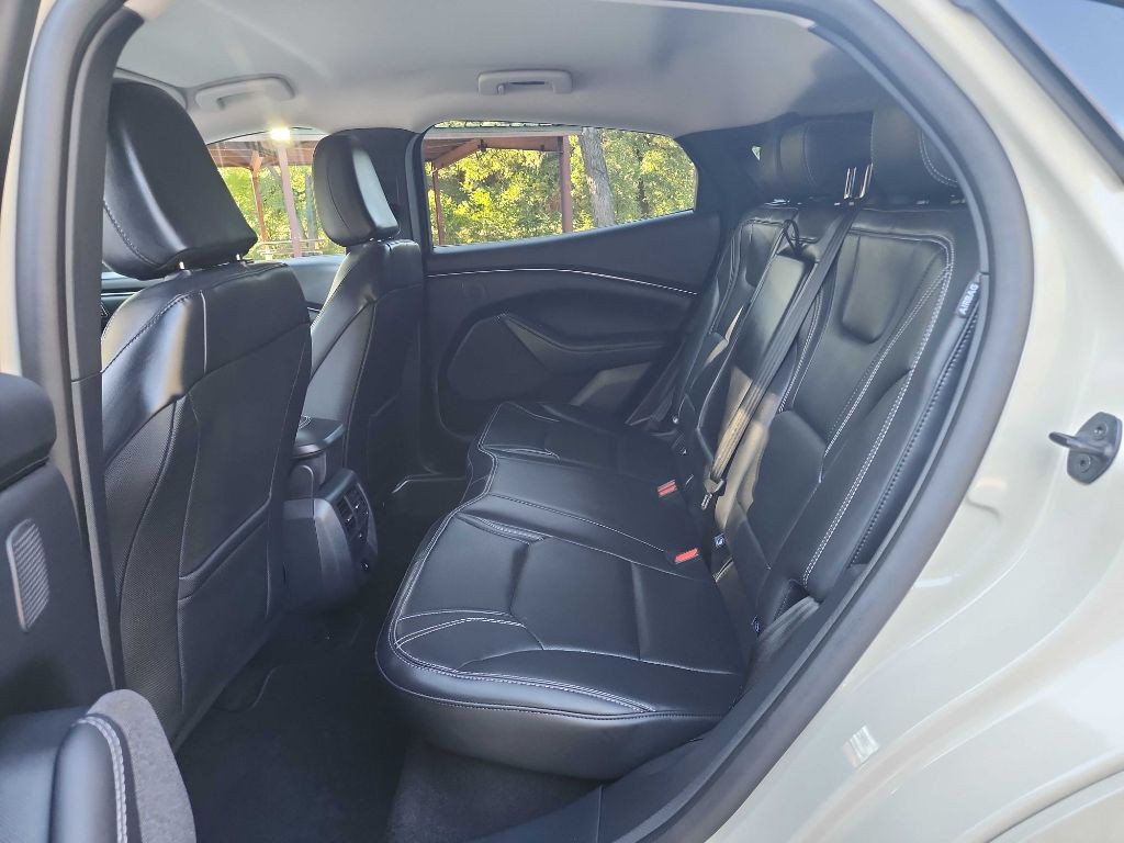 2025 Ford Mustang Image 34