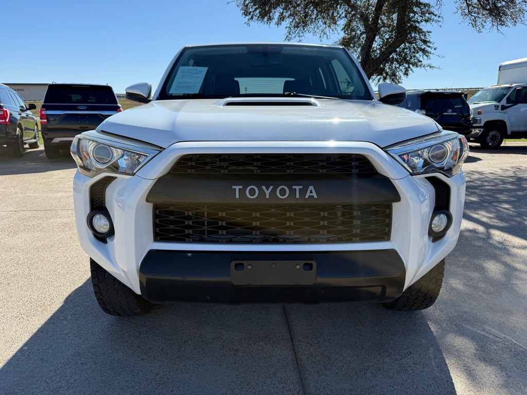 2016 Toyota 4Runner Image 2