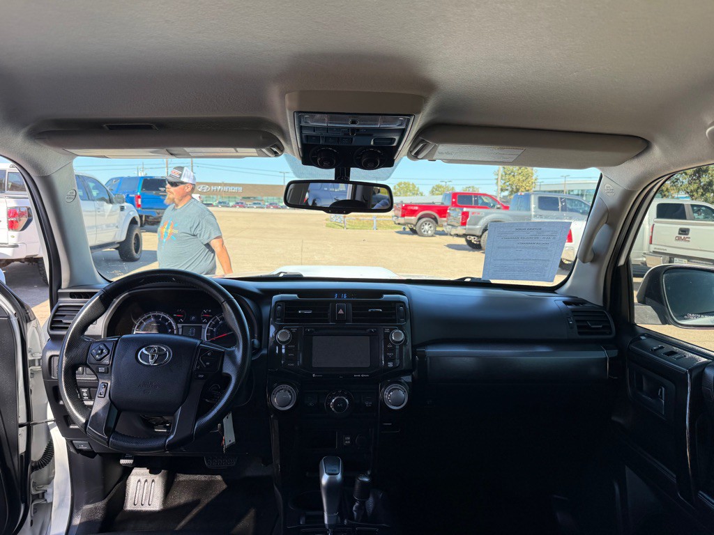 2016 Toyota 4Runner Image 23