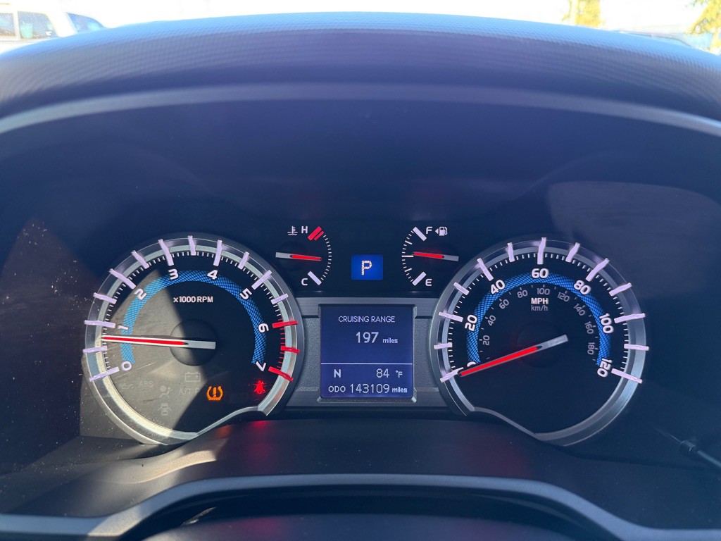 2016 Toyota 4Runner Image 34