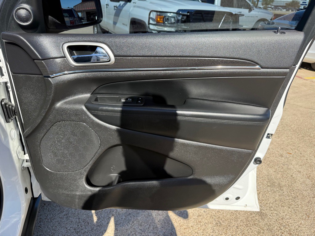 2018 Jeep Grand Cherokee Image 24