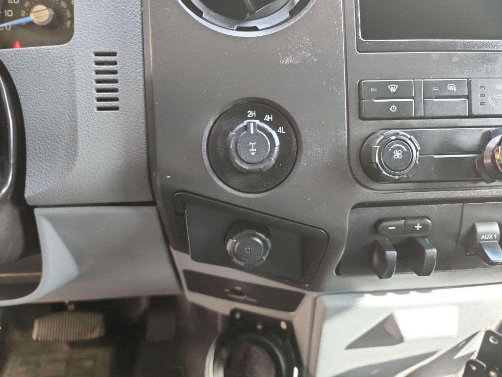 2015 Ford F-250 Image 30