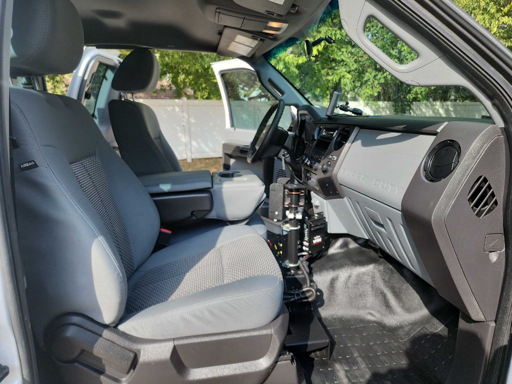 2015 Ford F-250 Image 38