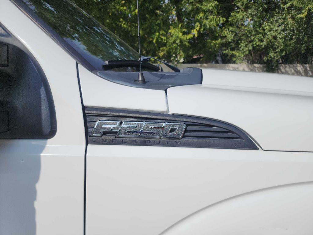 2015 Ford F-250 Image 16