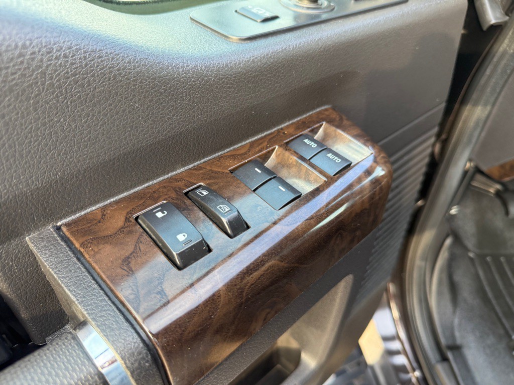 2013 Ford F-250 Image 24