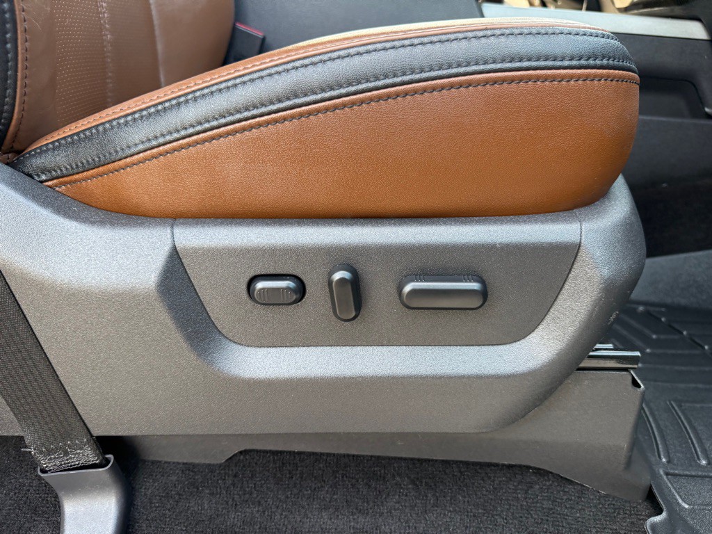 2013 Ford F-250 Image 28