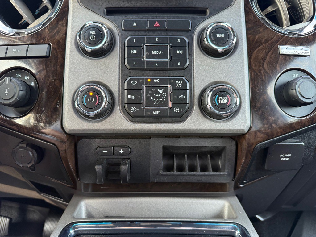 2013 Ford F-250 Image 36